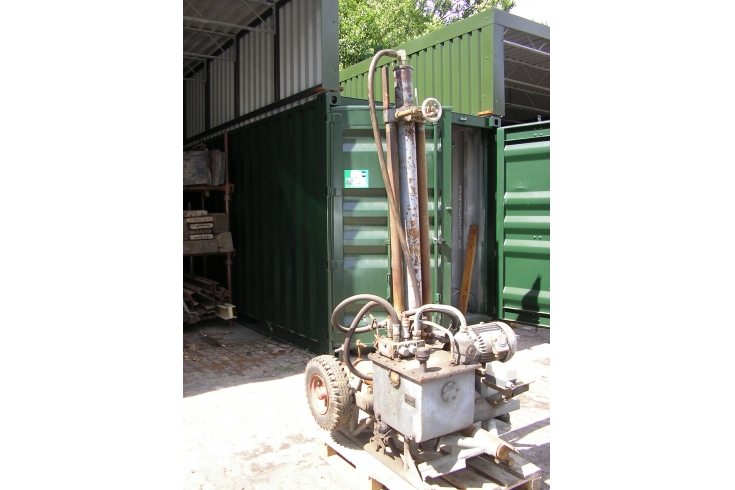 100 kN single cylinder CPT penetrometer rig