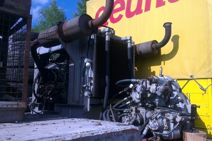 Spare Detroit diesel engine