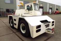 TUG aircraft tow tractor in good condition