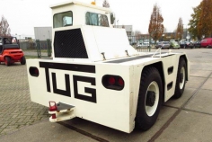 TUG aircraft tow tractor